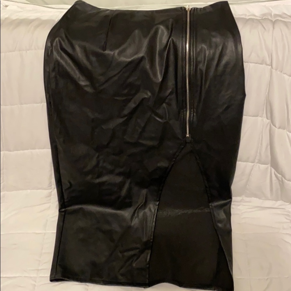 Black faux leather Midi Pencil Skirt